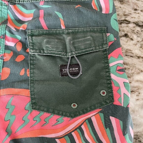 Volcom Scrap Stoney Board Short Men 28 / 14 Green Tropical Cinch Fly Swim Trunk - Picture 6 of 14
